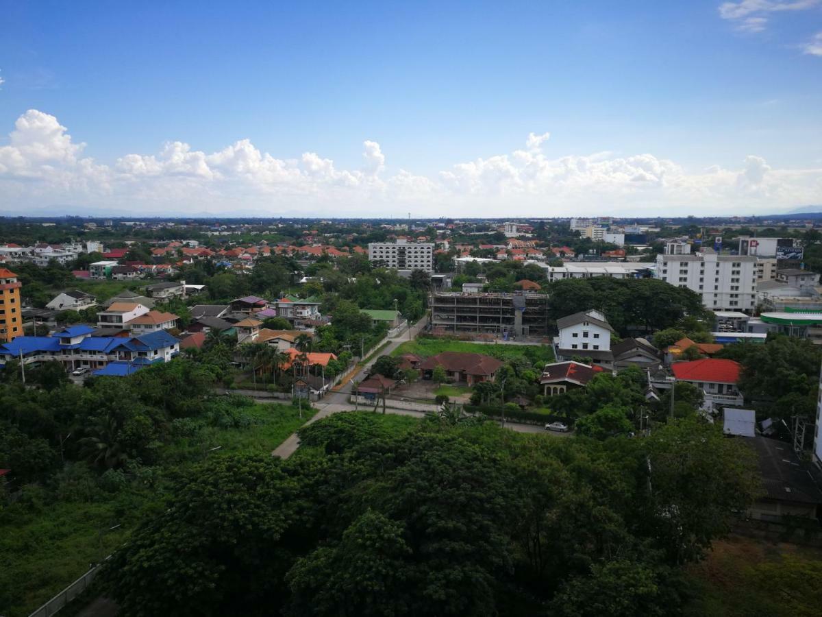 The Prio Condo By Loto Chiang Mai Exteriör bild
